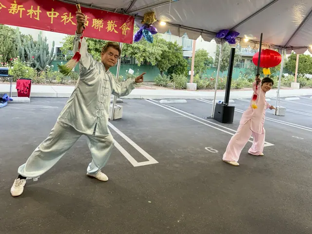 住戶表演太極劍